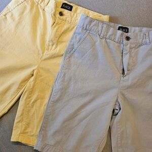 CHILDRENS PLACE  BUNDLE OF 2 PIECES LIKE NEW .